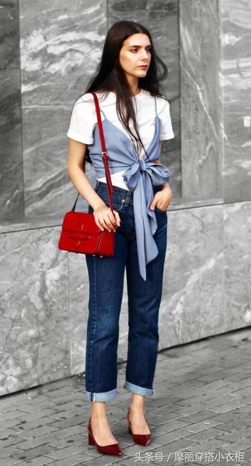 天气微凉，正是穿牛仔裤的好时节，让你美得优雅动人