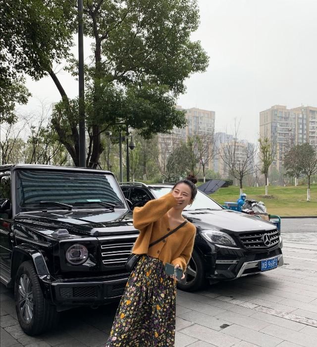针织开衫■撞衫不可怕,谁丑谁尴尬!10套精致时髦穿搭,轻松摆脱撞衫烦恼