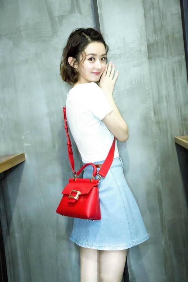 短发的赵丽颖秒变仙女脸，那个甜美的“小骨”又回来了！
