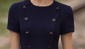 原来成熟女人穿这紧身裙这么有魅力!显身材，美得让人惊艳