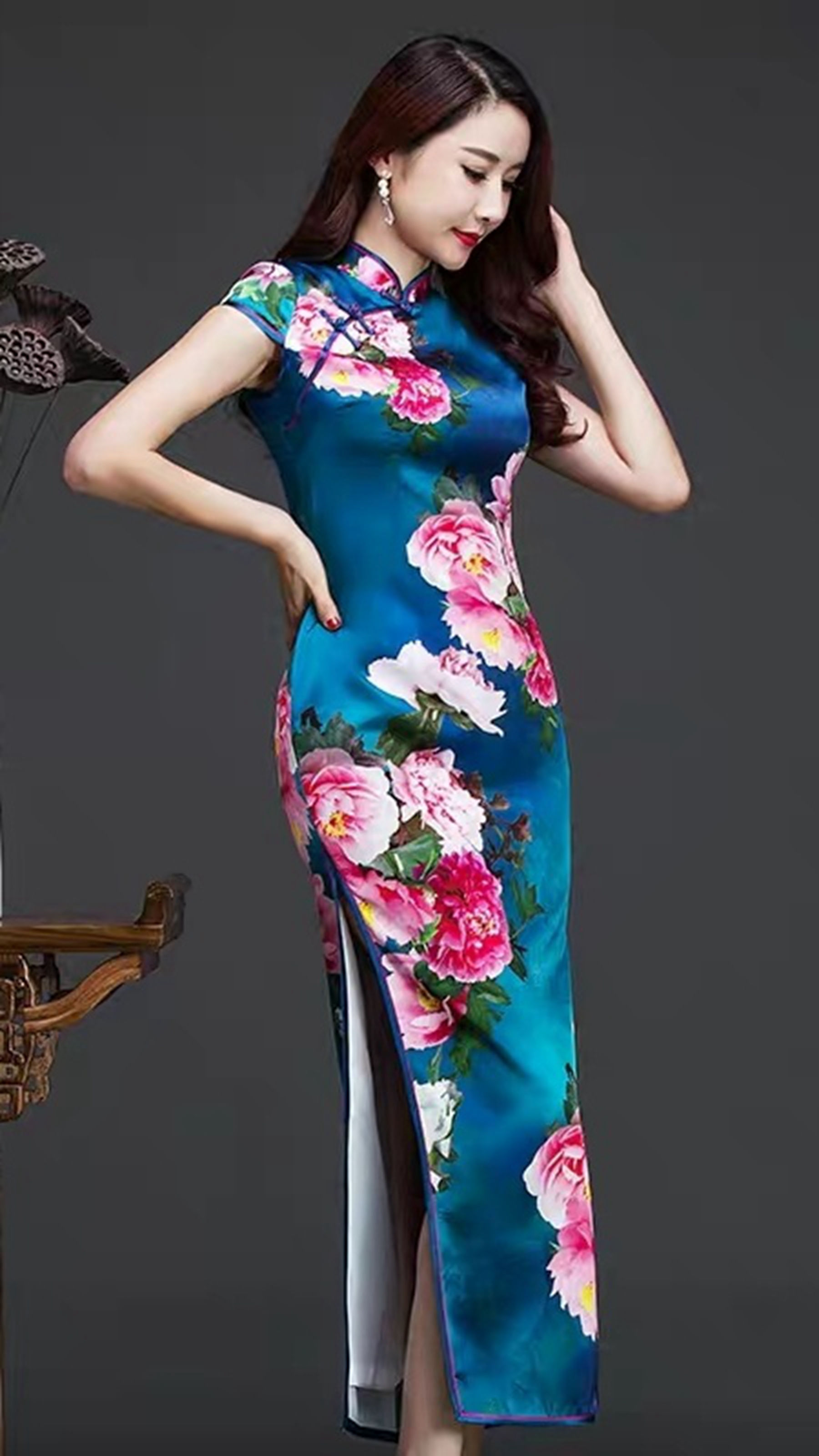 夏季新款重磅真丝旗袍连衣裙，高清喷绘，立体花型，端庄优雅