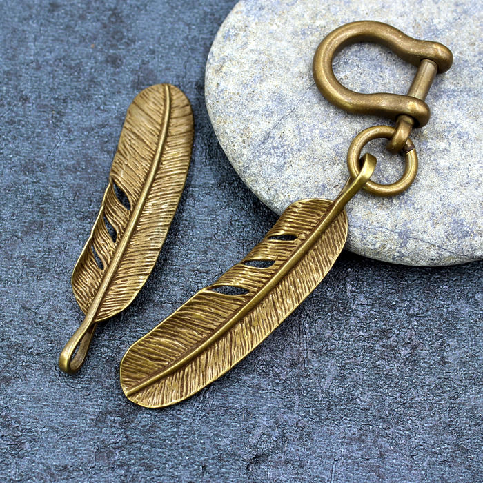 还在用传统钥匙扣?当下爆火的黄铜钥匙扣，款款精致又大气