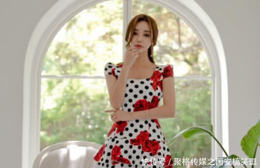 孙允珠，红玫瑰黑点性感连衣裙，网友：我最喜欢她的小蛮腰！
