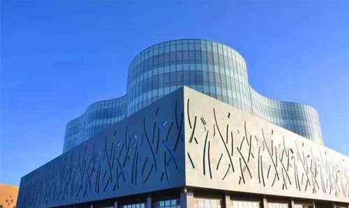 中国建世界级奇迹工程，斥资53亿将沙漠变城市，令老外叹服！