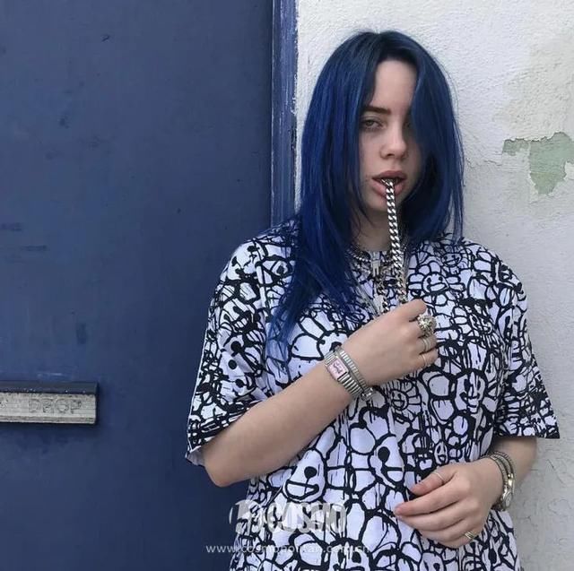  模式■美人计 | 女爱豆已开启变色龙模式，我挑了4个颜色准备造作