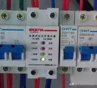 家里连续烧坏电器，用万用表测量零线火线之间电压380V为啥？