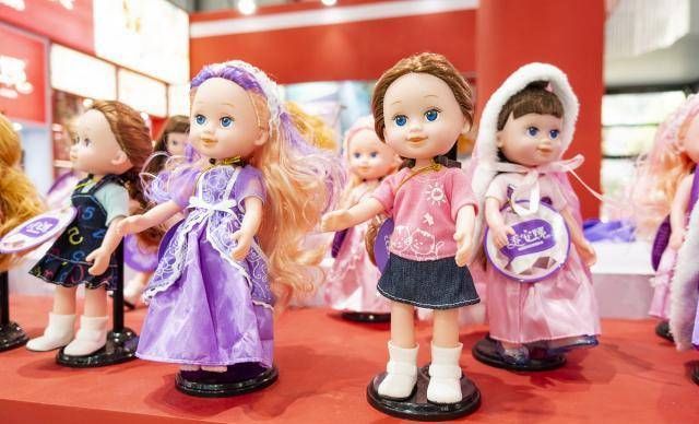『孩子』你给孩子烫发是为了美容吗?健康比美丽更重要