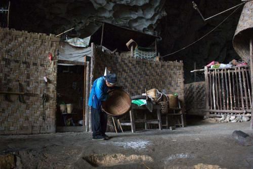  我国@我国这个海拔1800米山洞，70多人与世隔绝，村民怎么都不搬