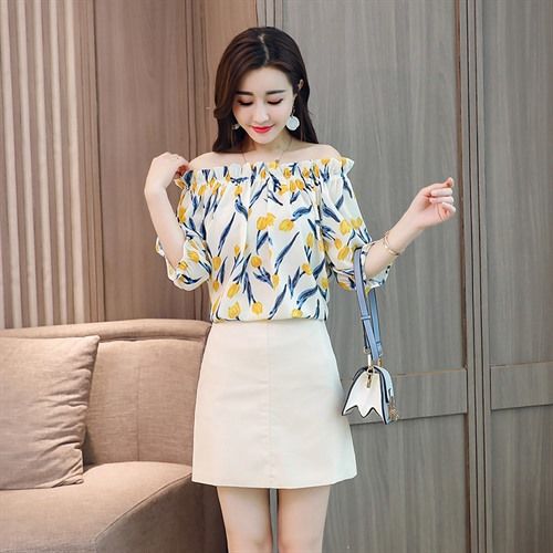 现在的女子真会打扮，包臀裙+颜值包，妖娆性感，好看方便