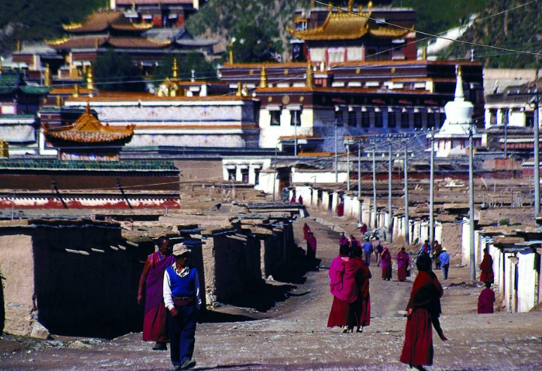 去西藏千万别干3件事,一不小心就走不了了,比穷游女还惹不起