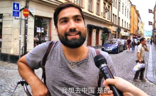  [小伙]中国小伙到英国,问老外想来中国吗,看看他们都怎么说！
