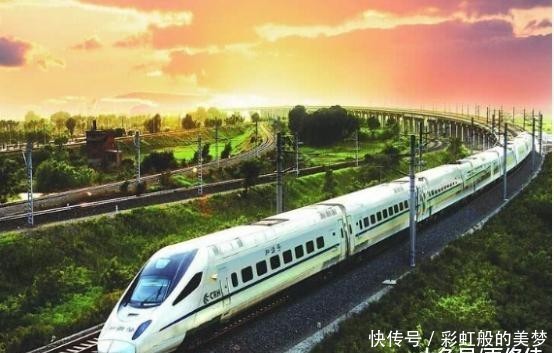  高铁站■高铁站每天开出的第一班列车，为什么都是空车？今天总