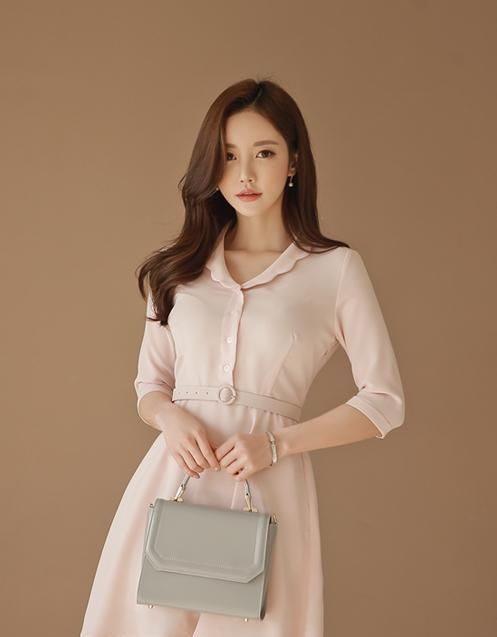  『美女』美女模特孙允珠高清美图苹果嫩粉甜心家居娇嗔连衣裙