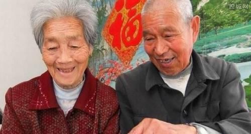 注意: 2019年农民一次交94157元养老金, 到底人到60岁拿多少钱!