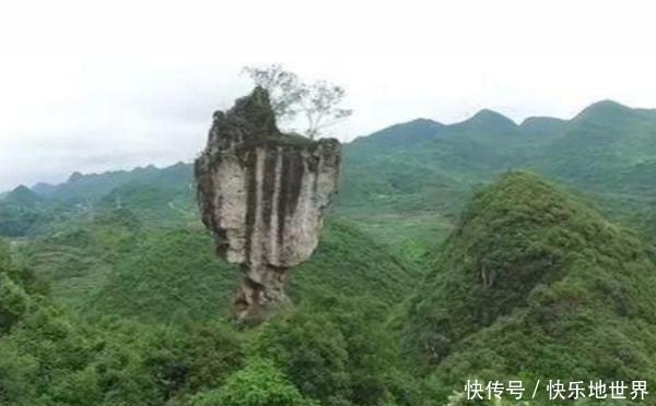 中国出现一“奇石”,屹立悬崖数万年不倒,胆小的人看到会腿软