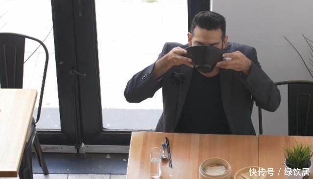 美国人第一次吃中国方便面是什么感觉小伙表示