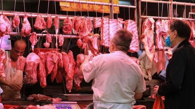  「猪肉」大陆供港活猪数量下降，香港一斤猪肉破百元