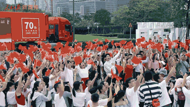 深圳湾 他们用快闪唱给香港