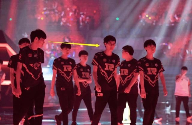 LOL：造谣RNG卡萨事件学校的处罚通知下来了，看到结果网友很愤怒