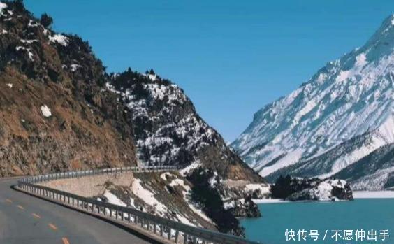 自驾游去西藏人数众多,却很少有人自驾游新疆,原因究竟是什么呢