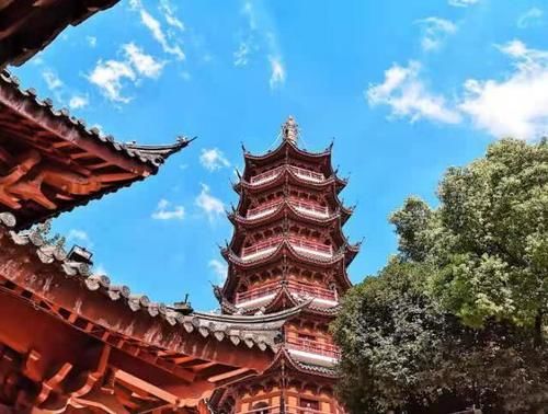 国内众多寺庙商业化严重，和尚们集体喊冤，网友：原来如此