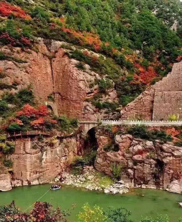 「自驾秦岭」秦岭这5条老公路，承包了最斑斓的深山秋色