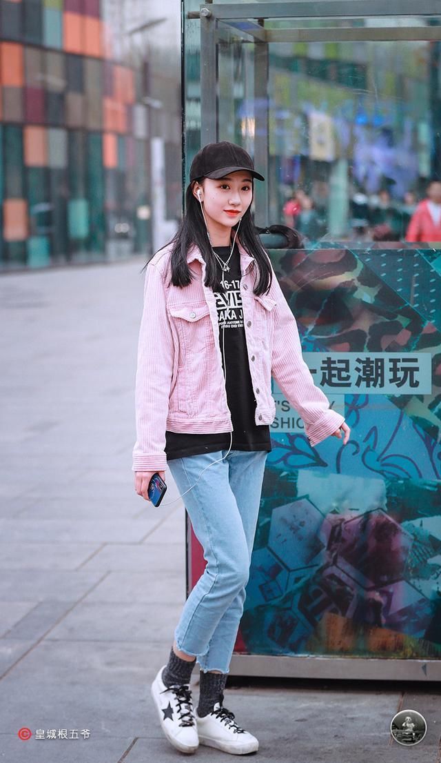  博主们@随时随地关心时尚潮流，走在潮流前沿，时尚博主们常常美美哒的赚足复购