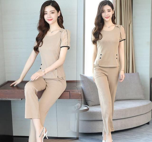 “蜜桃”臀裤已烂大街，当下主流ins装，做闪电一样的女子