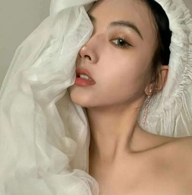 『牢记』女生洗头时牢记这3件事,头发散发时才会更清香,自带“香水味”