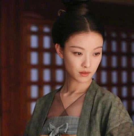 倪妮《天盛长歌》没化妆？其实我们都被她的素颜妆给骗了！