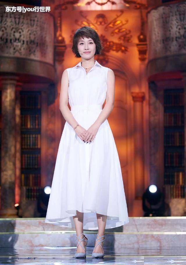 林心如自信过头了，撞衫马伊琍的白裙子，输得很彻底!