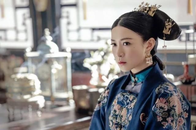 佘诗曼澄清拍戏传言，4个字评价吴谨言，网友：滴水不漏！