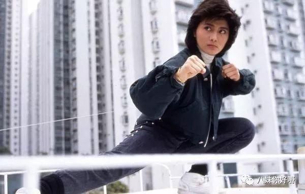 男友当街蹭臀还发不雅视频威胁、睡完闺蜜又偷钱,女神的烂桃花还