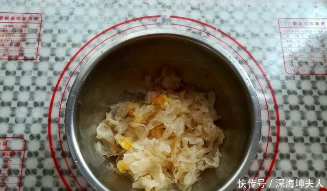 润肤:春天我常喝这汤,补水美白润肤,比面膜管用,邻居都说我变美了!