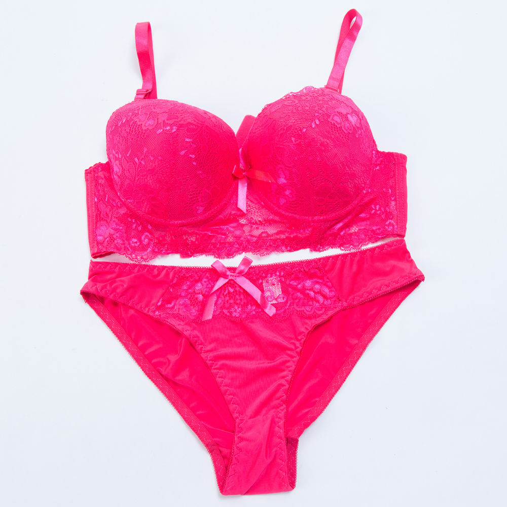 是时候扔掉过去旧款了!刚上线文胸+三角裤，它们竟然这么好穿