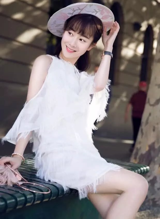 张檬的身材真不是盖的，穿鱼尾裙看得我眼睛直发光，贵妇即视感!