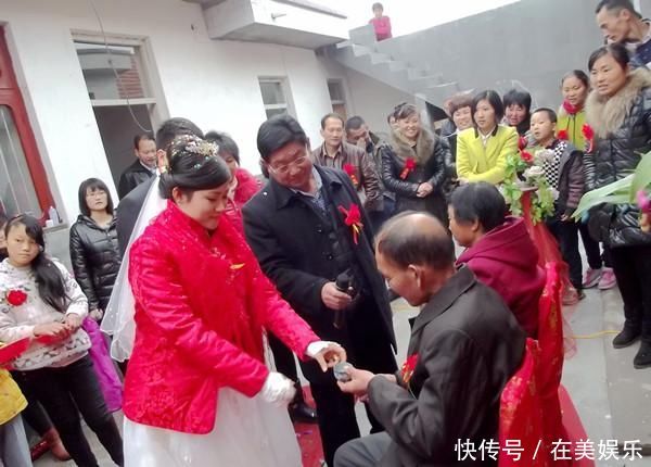  「彩礼」同样是嫁女儿，城市流行给陪嫁，农村却“攒劲”收彩礼