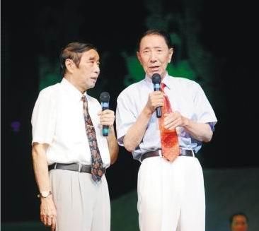  「相声演员」最早走红全国的民营相声团体，不是郭德纲德云社，是杨振华艺术团