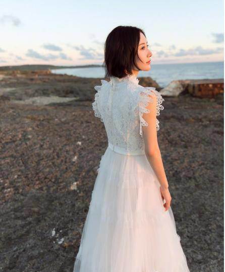 舒畅走红毯像是从古代走出来的小仙女，网友直说：美呆了！