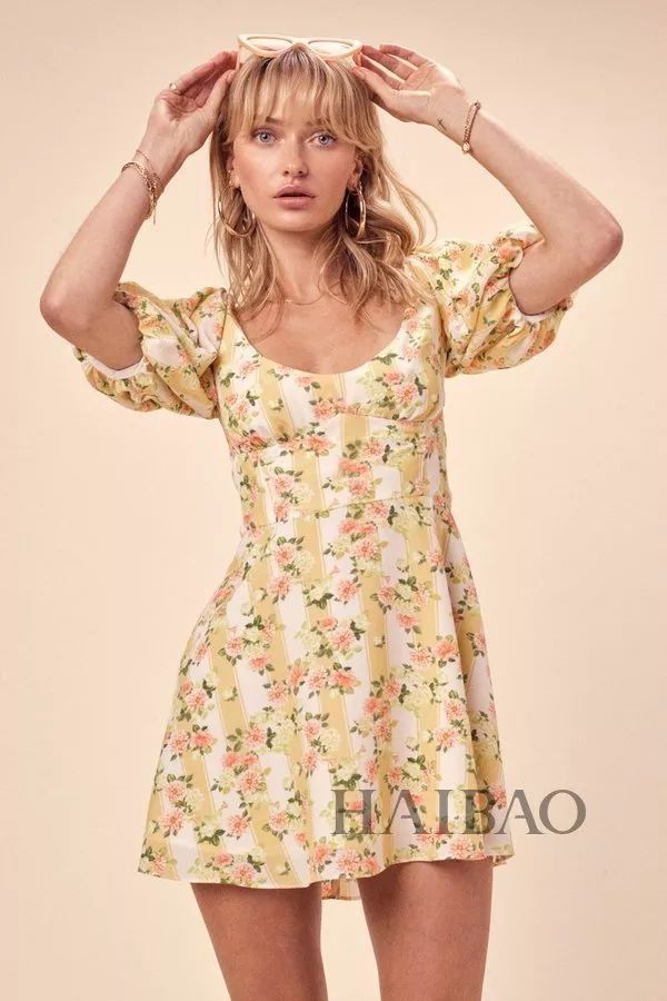 现在的女明星都流行穿这件?适合大胸妹的衣服终于有了!