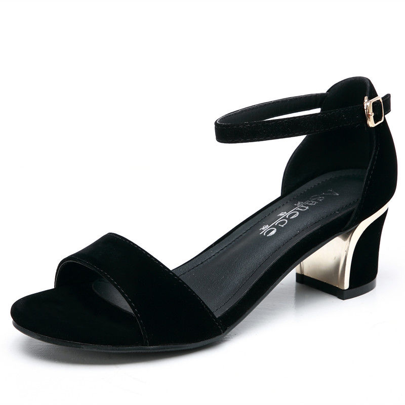 上海女人出门从不穿高跟鞋，只穿这种‘一字扣’，优雅性感又迷人