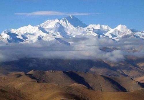  #知识#珠穆朗玛峰只有一半在我们国内，为什么属于中国？看完涨