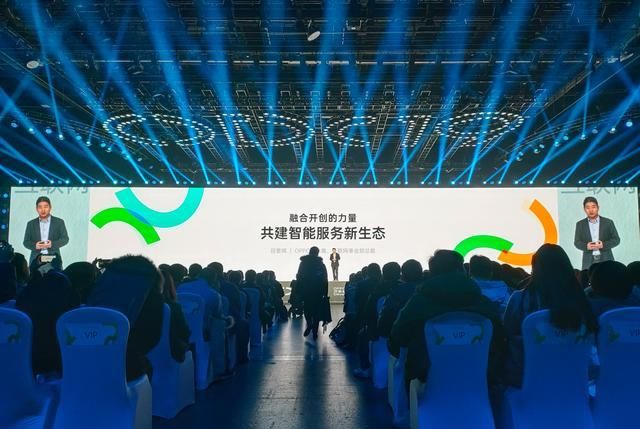 做服务还是产品还是品牌