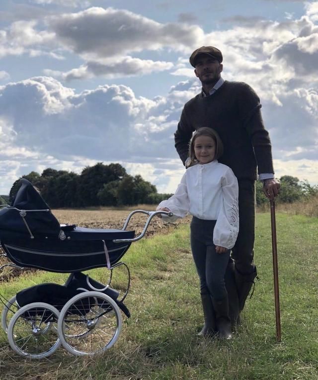 贝克汉姆为小七造型，短发“撞脸”维多利亚，侧脸像妈妈