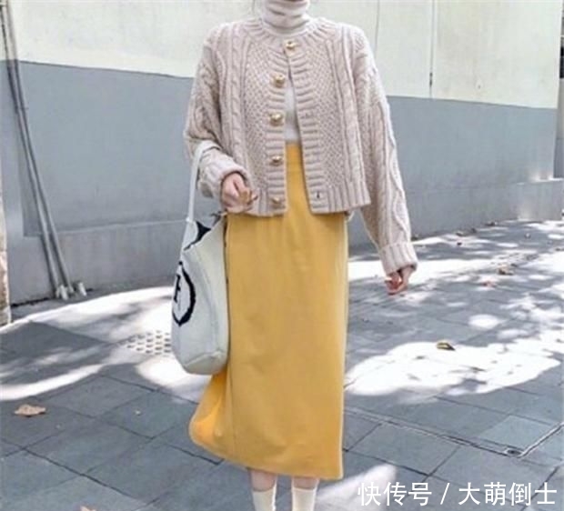 『超甜』韩国女生超甜的日常穿搭分享,大胆的颜色充满活力感