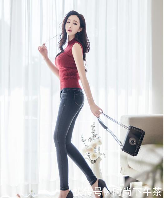 简单的牛仔裤穿出别样时尚感！