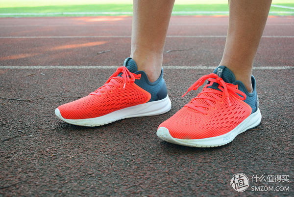 轻薄艳之夏跑鞋-New Balance FuelCore 5000跑鞋实测