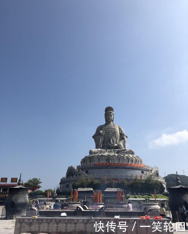 中国最土豪景区，悬赏70万求下联，一个字10万，游客：太难了