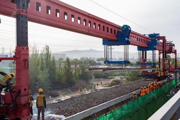  京通：全国最大规模铁路既有线换梁施工完成