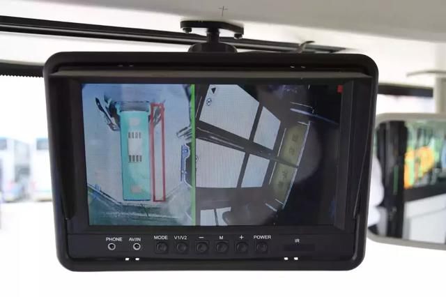 董小姐知道吗 “高铁级”银隆公交车在石家庄闪现！